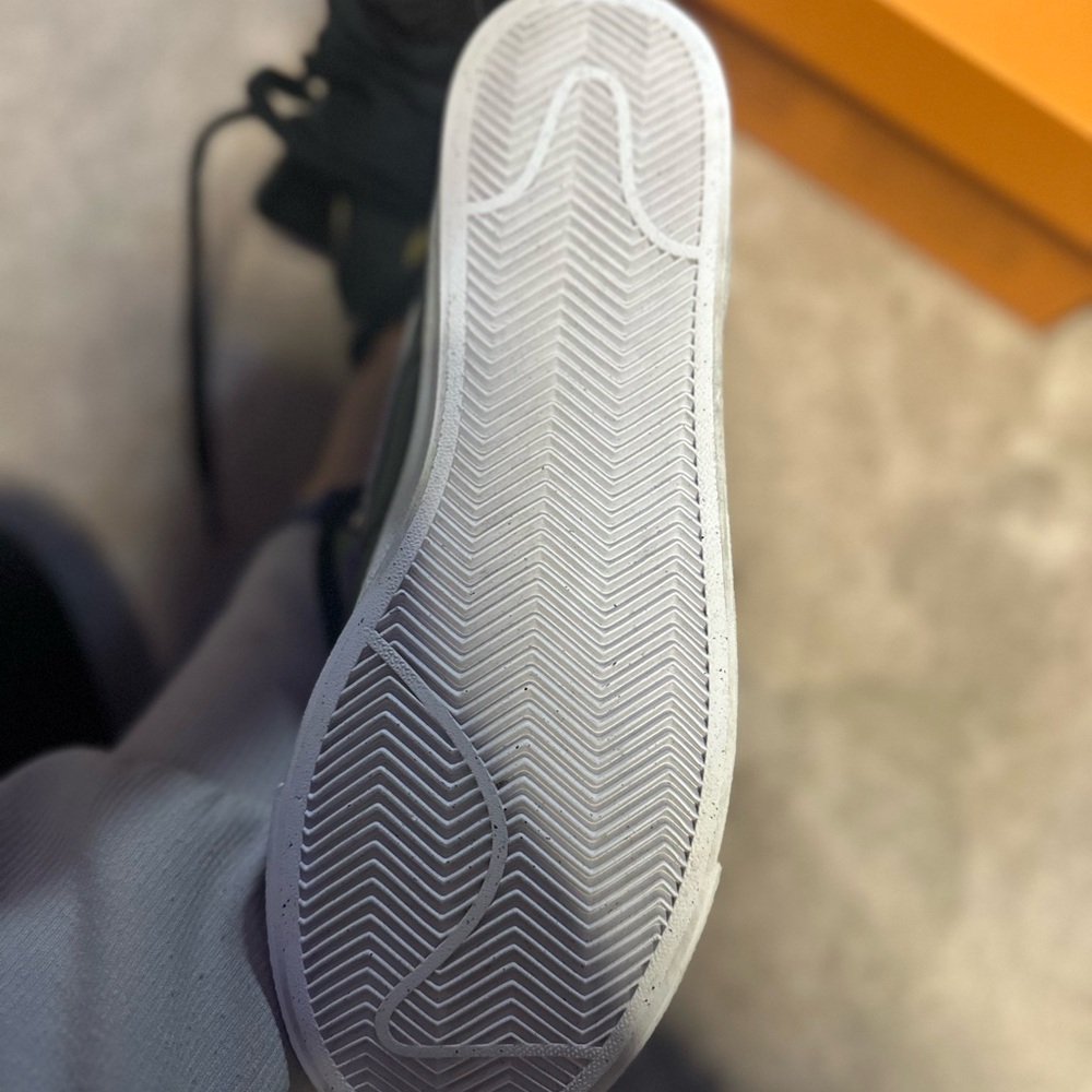 Nike Black and Yellow High-Tops - Picture 3 of 3
